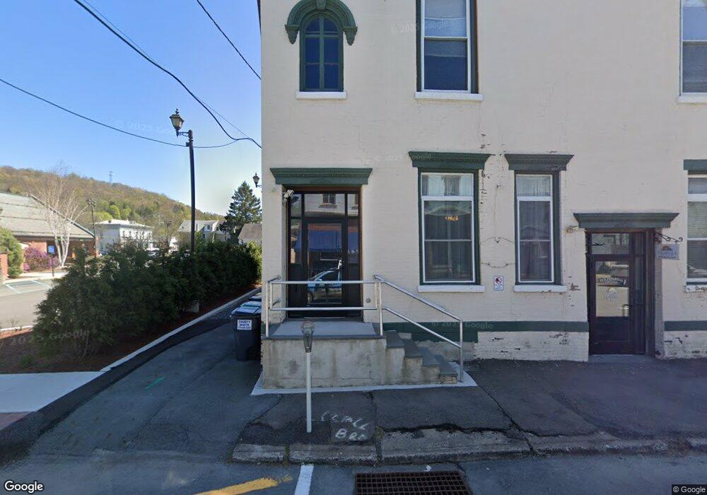 114 9th St, Honesdale, PA 18431 - photo 1