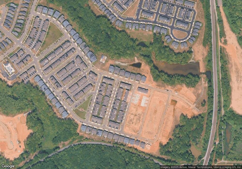 17952 Woods Overlook Dr, Dumfries, VA 22026 - photo 1