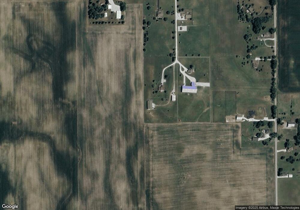 10861 N Private Road 23 W, Fountaintown, IN 46130 - photo 1