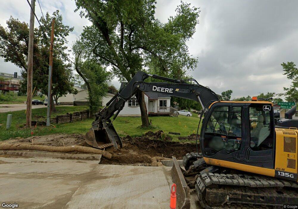 2999 Bowling St SW, Cedar Rapids, IA 52404 - photo 1