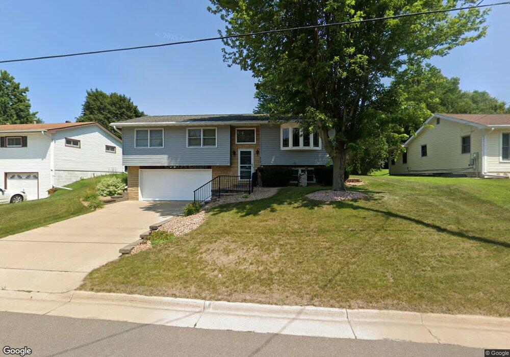 819 Spruce Dr, La Crescent, MN 55947 - photo 1