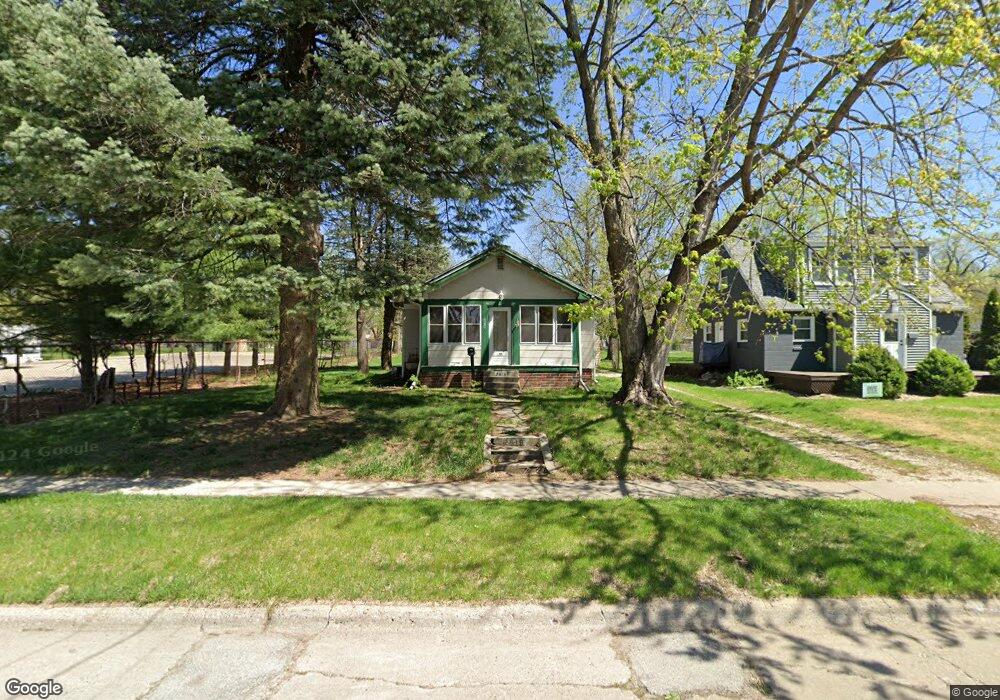 2819 53rd St, Des Moines, IA 50310 - photo 1