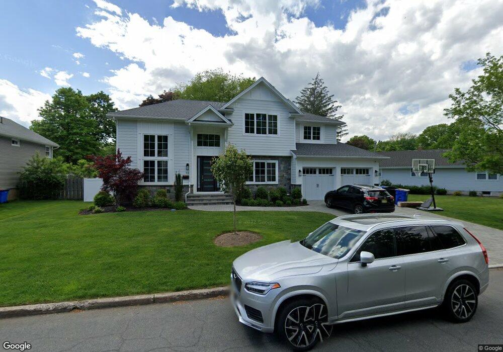 92 Walnut Dr, Tenafly, NJ 07670 - photo 1