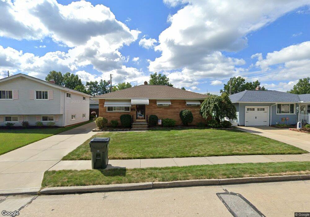 30896 Harrison Rd, Wickliffe, OH 44092 - photo 1