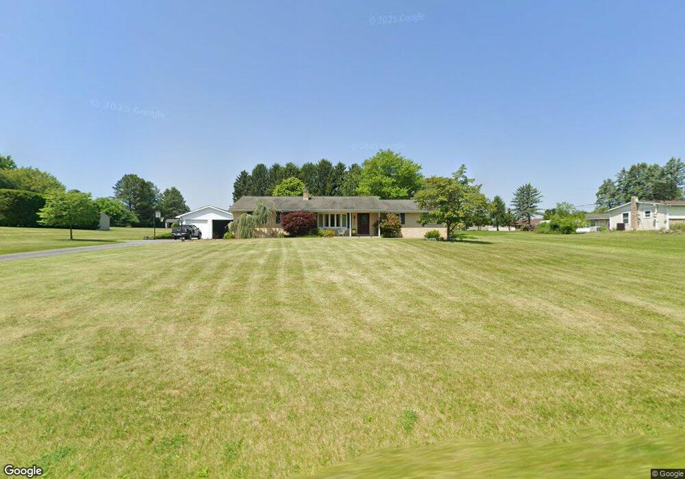 5886 Opossum Ln, Slatington, PA 18080 - photo 1