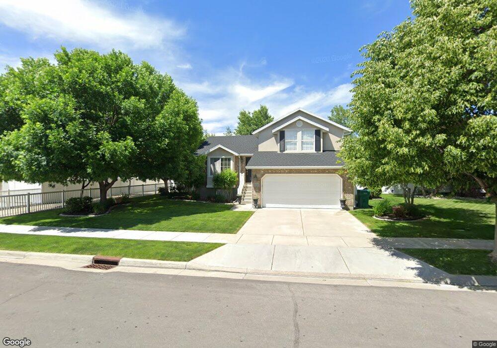 1548 W Pebblecreek Dr, Layton, UT 84041 - photo 1
