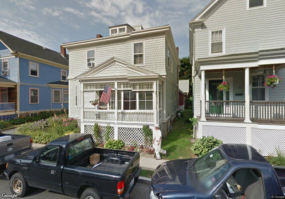 16 Bradford Ave, Newport, RI 02840 - photo 1