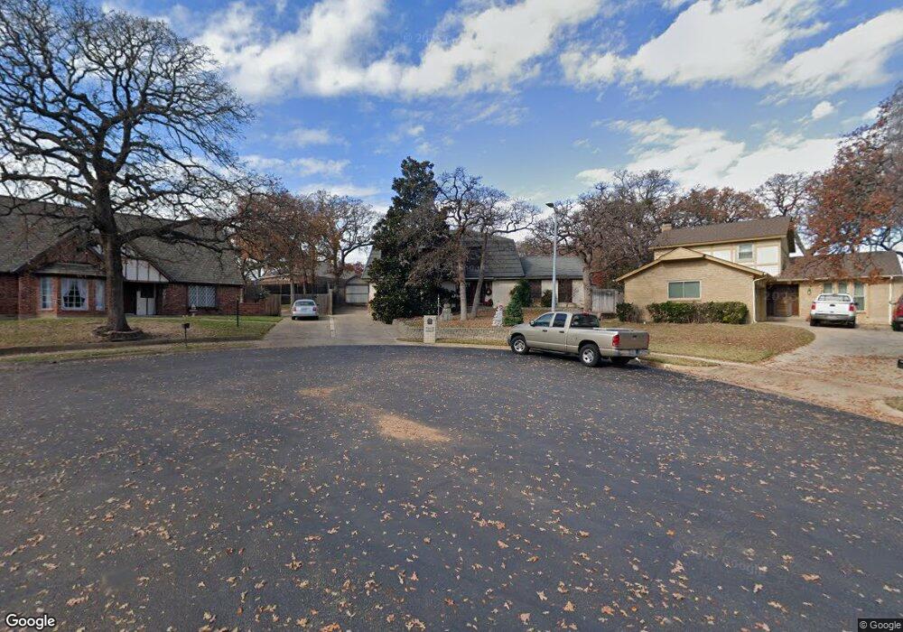 905 Brestol Ct W, Bedford, TX 76021 - photo 1