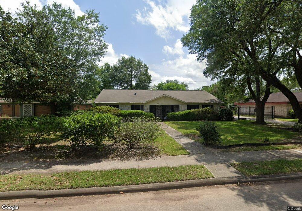 7606 Parker Rd, Houston, TX 77016 - photo 1