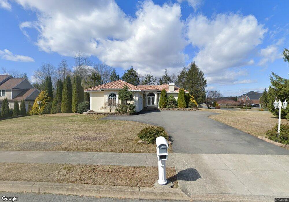 405 Blueberry Place, Moscow, PA 18444 - photo 1