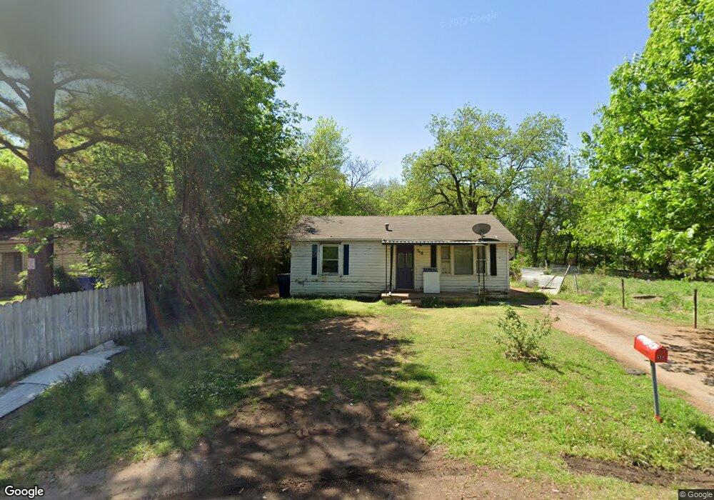 518 W Hackberry Ave, Duncan, OK 73533 - photo 1