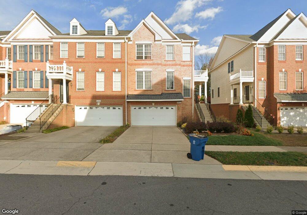 25256 Lyon Terrace, Chantilly, VA 20152 - photo 1