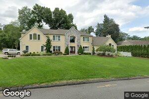 14 W Hill Rd, Woodcliff Lake, NJ 07677