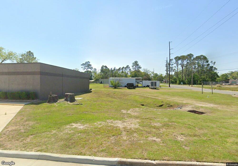 118 Cherry St W, Douglas, GA 31533 - photo 1