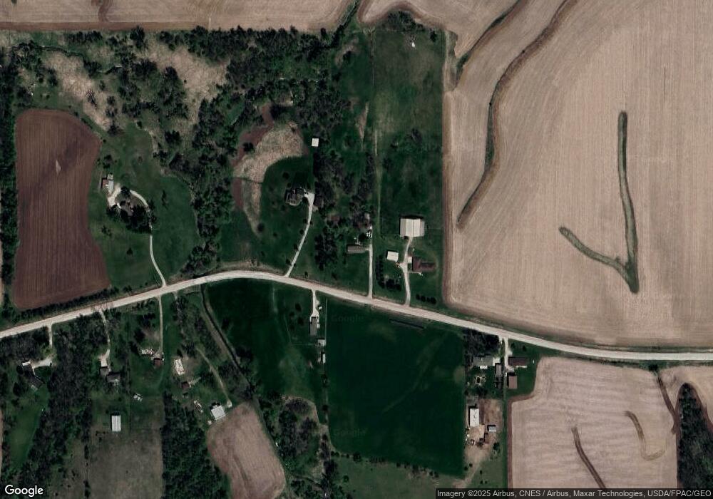 4432 S 9th Ave E, Newton, IA 50208 - photo 1