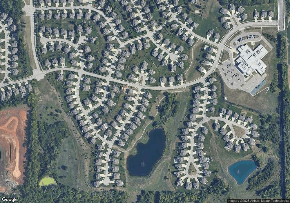 9737 Belmont Dr, Lenexa, KS 66227 - photo 1