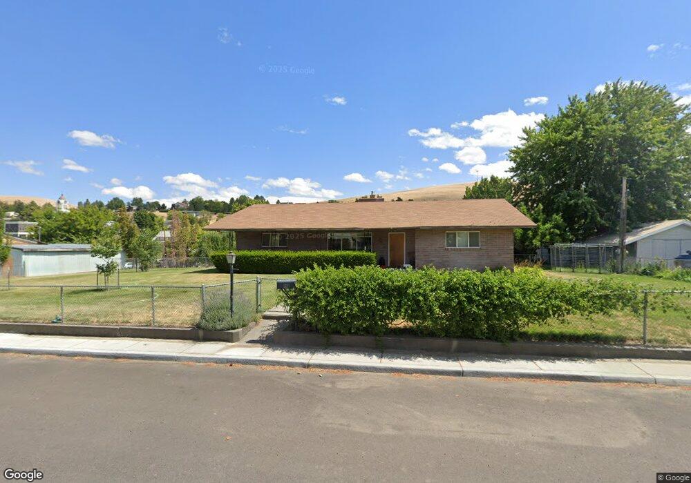 240 S Chase St, Heppner, OR 97836 - photo 1