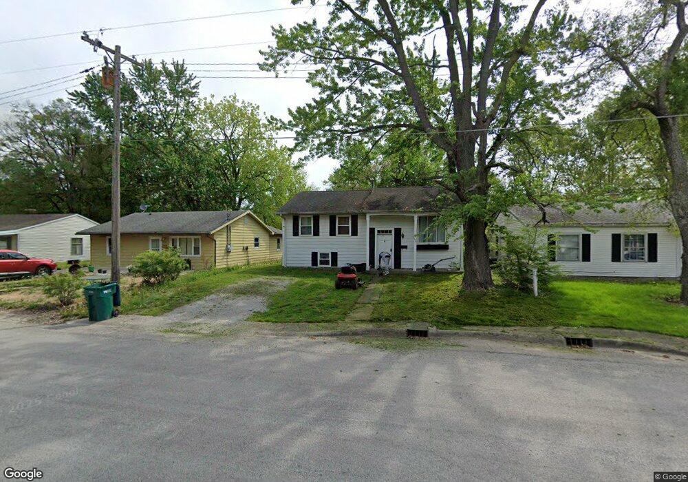1512 S 3rd St, Mattoon, IL 61938 - photo 1