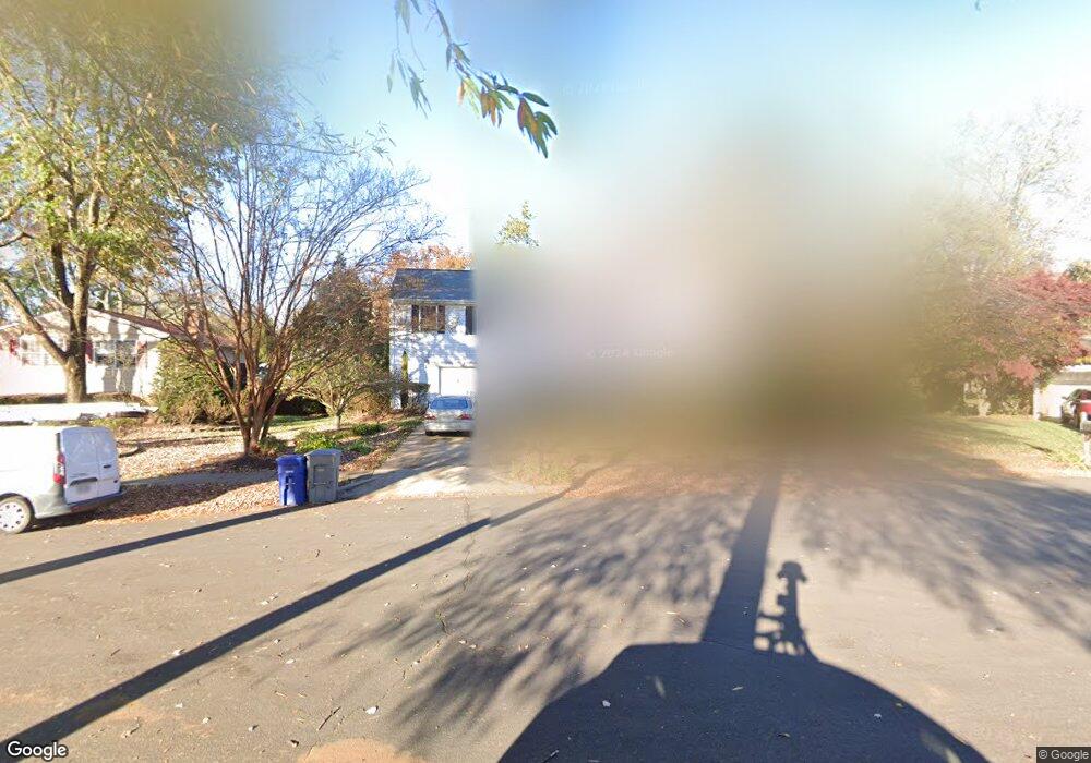 2502 Appian Ct, Alexandria, VA 22306 - photo 1