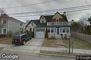 7 Biarritz St, Lido Beach, NY 11561