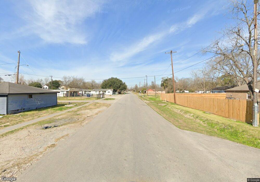 000 Howton, Houston, TX 77028 - photo 1