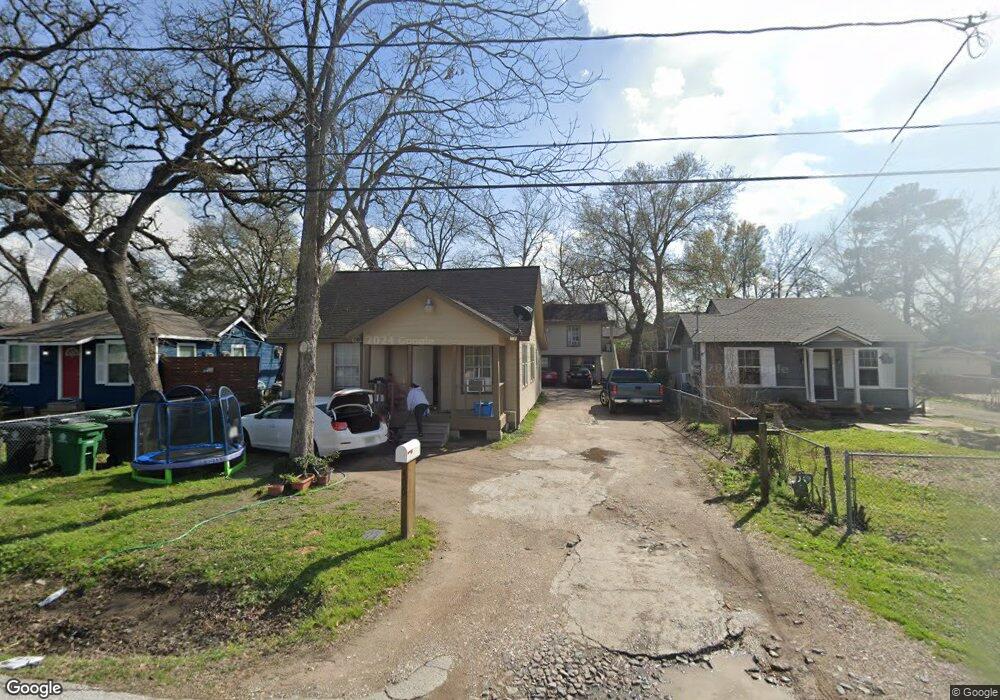 406 Frisco St, Houston, TX 77022 - photo 1