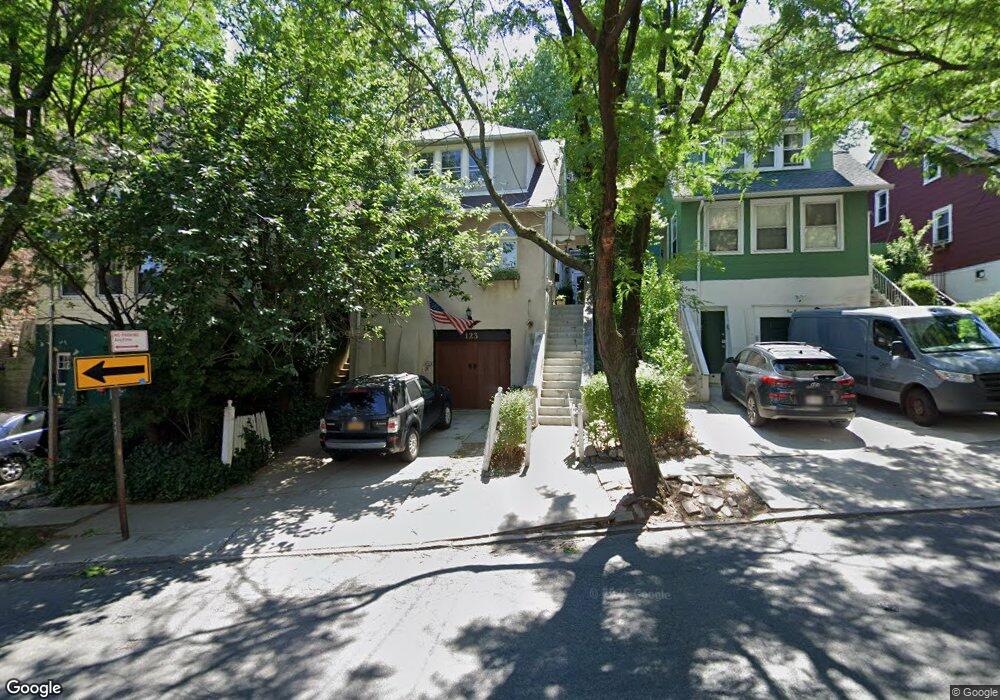 123 W 238th St, Bronx, NY 10463 - photo 1