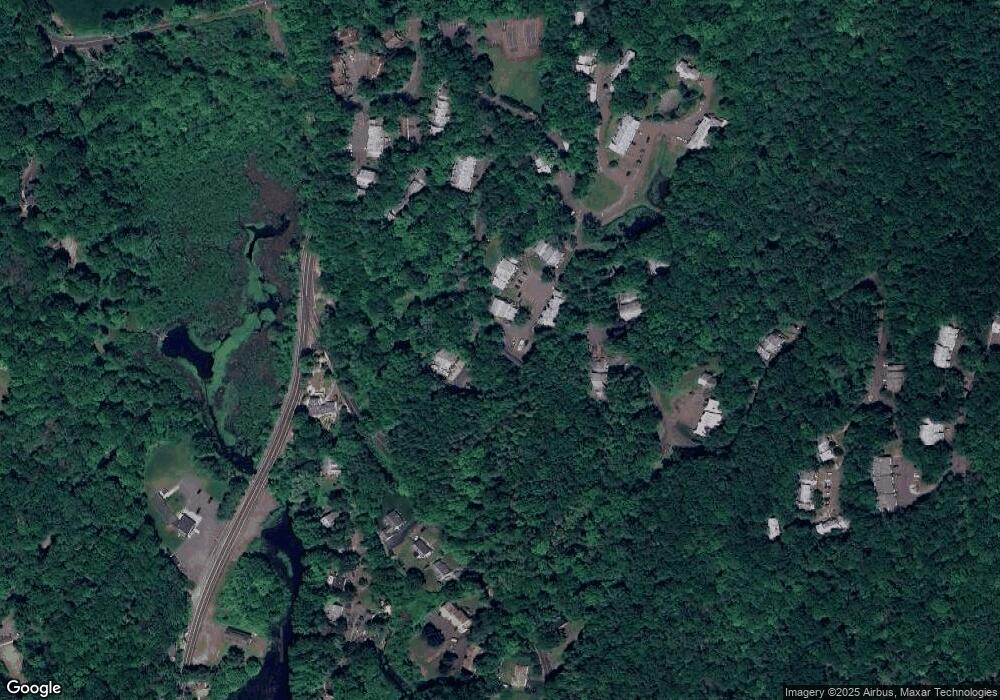 9 Wauwinet Ct, Guilford, CT 06437 - photo 1