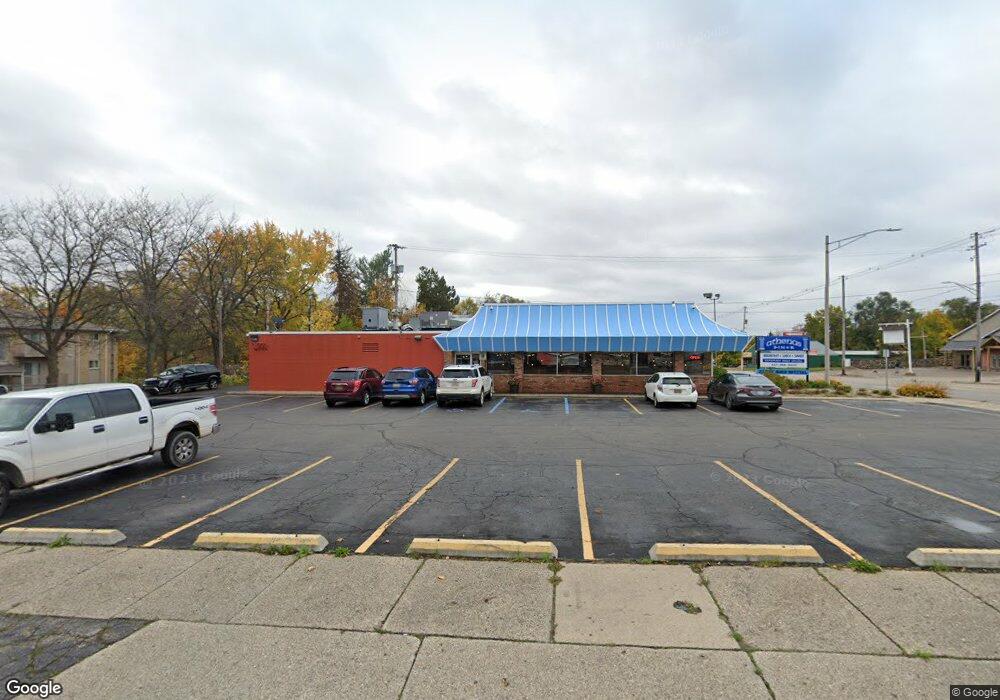 3109 S Cedar St, Lansing, MI 48910 - photo 1