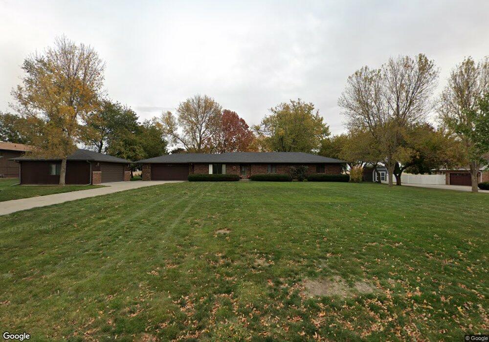 2264 W 15th St S, Newton, IA 50208 - photo 1