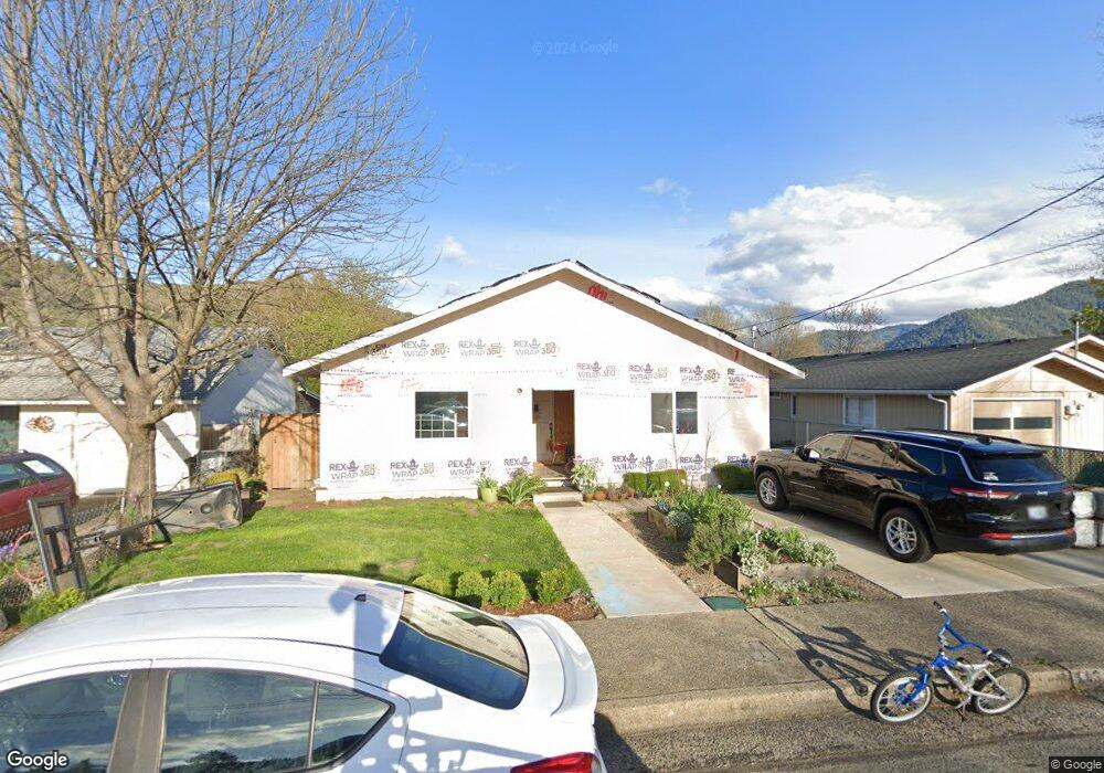 443 NE 11th St, Grants Pass, OR 97526 - photo 1