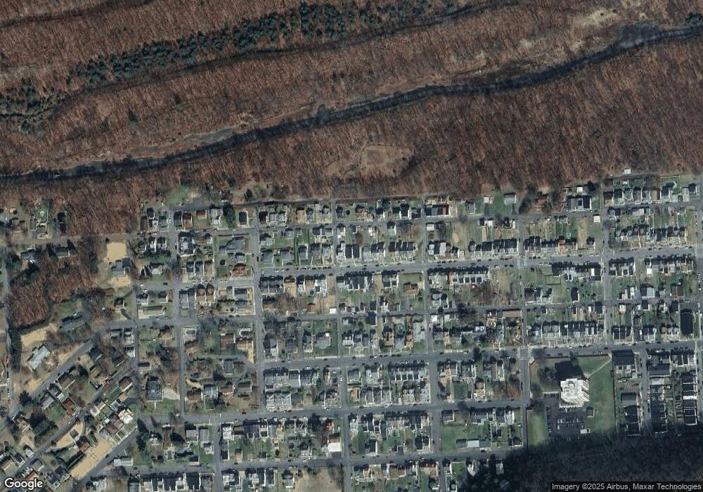 1539 W Walnut St, Coal Township, PA 17866 - photo 1