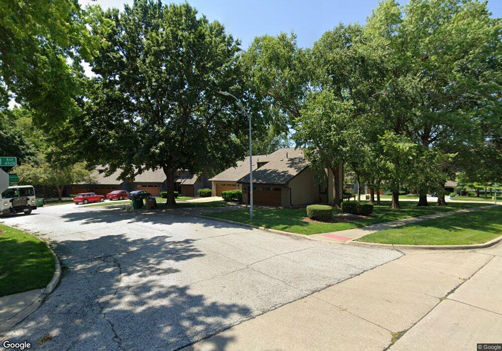 4940 W Park Dr unit D2, West Des Moines, IA 50266 - photo 1