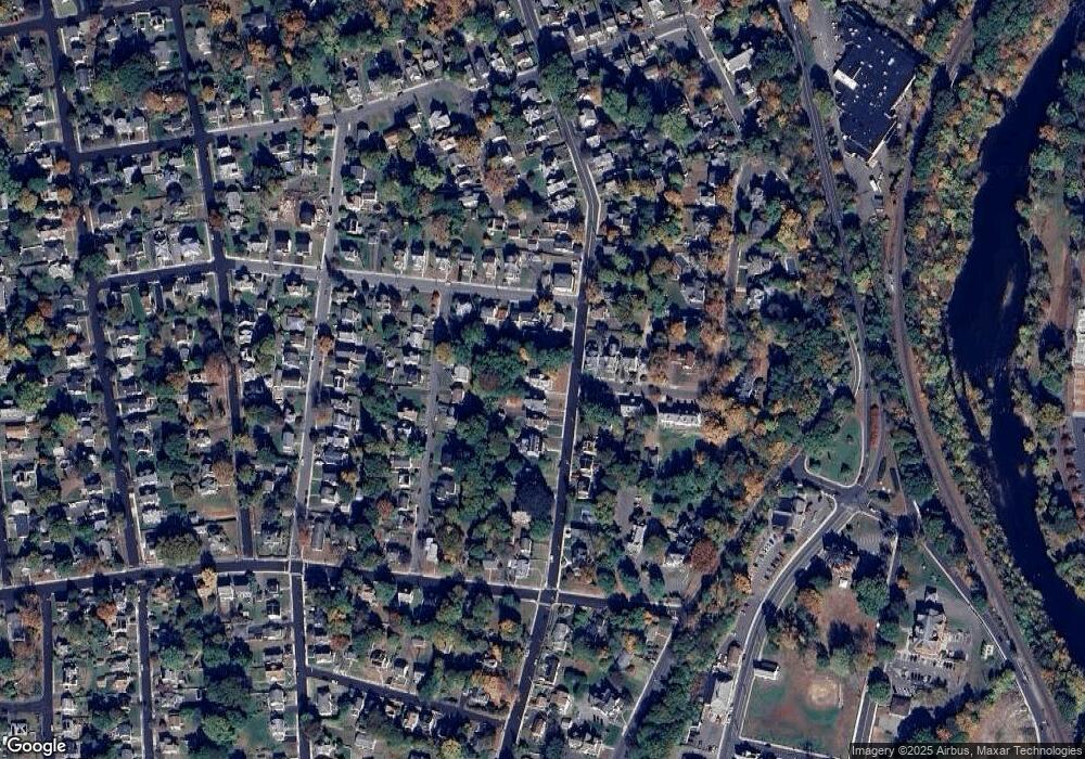 266 Hillside Ave, Naugatuck, CT 06770 - photo 1