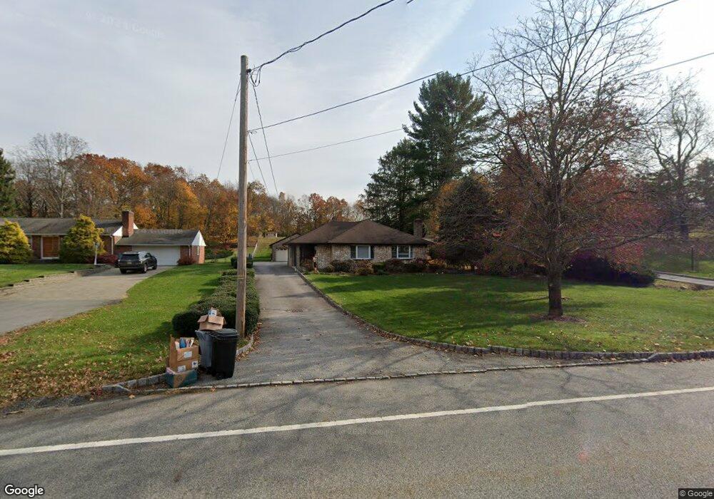 1003 Colonial Rd, Franklin Lakes, NJ 07417 - photo 1