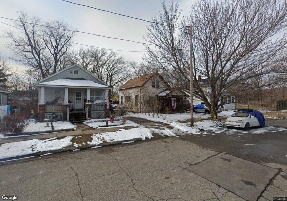 134 E Eddington Ave, Flint, MI 48503 - photo 1