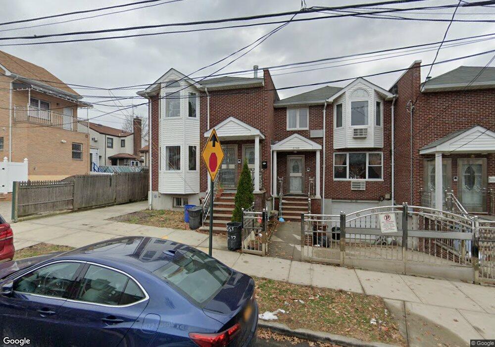 6142 160th St, Fresh Meadows, NY 11365 - photo 1