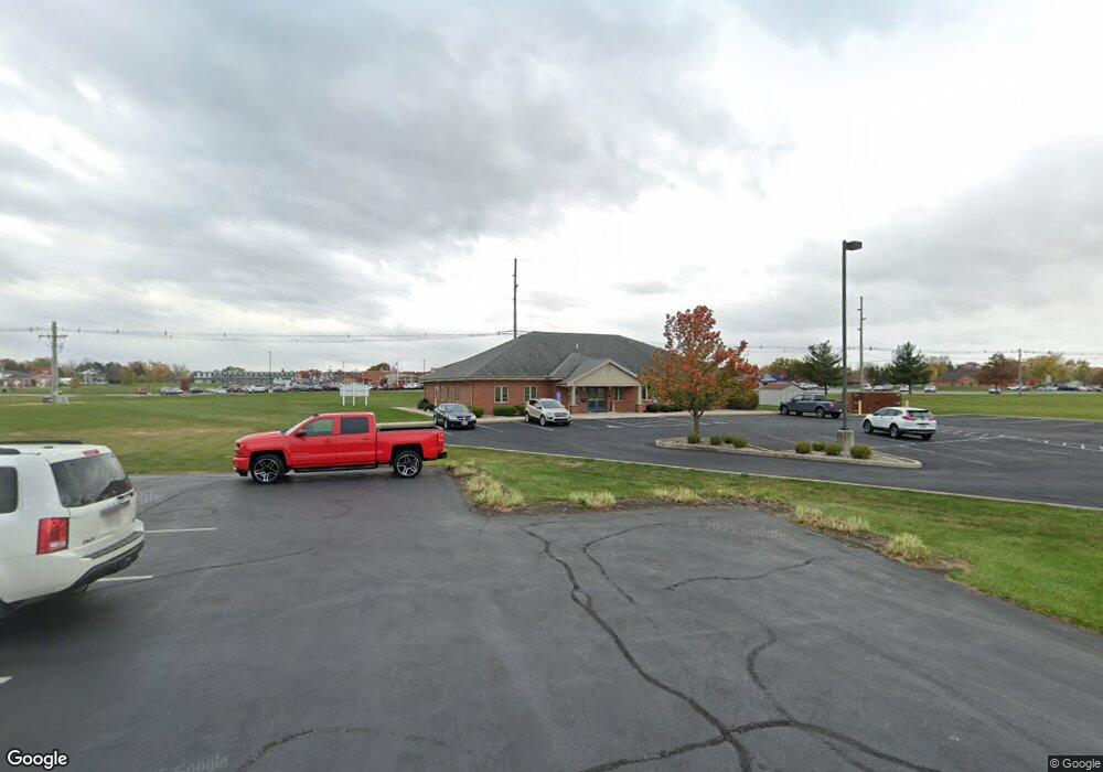 803 Brewfield Dr, Wapakoneta, OH 45895 - photo 1