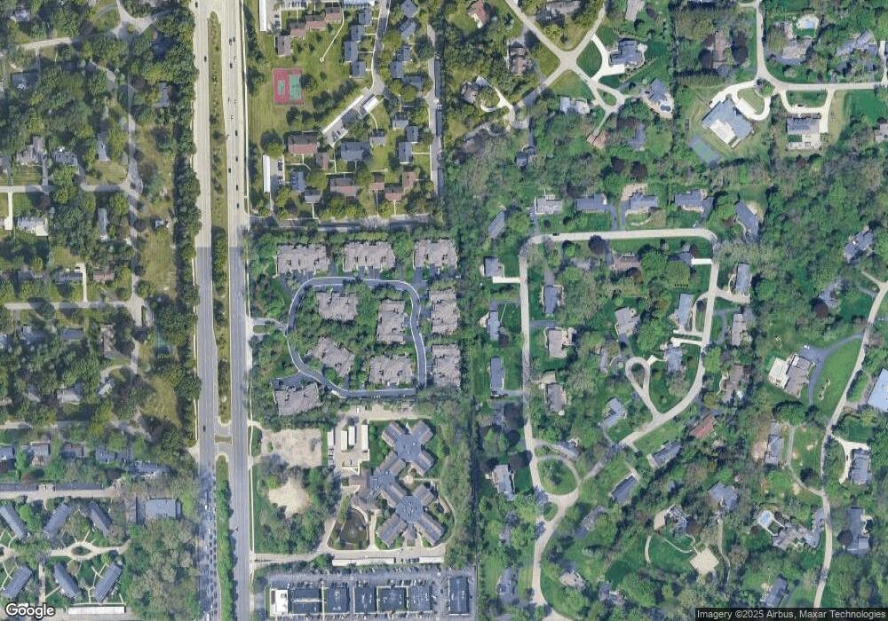 4064 Cranbrook Ct, Bloomfield Hills, MI 48301 - photo 1