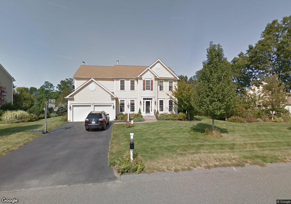 8 Robin Hill Rd, Danvers, MA 01923 - photo 1