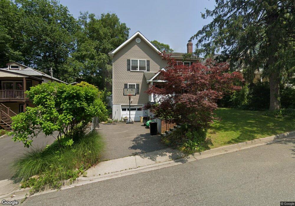 13 Larsen Ave, Glenwood Landing, NY 11547 - photo 1