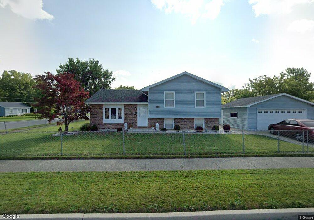 1313 Macarthur Dr, Waukegan, IL 60087 - photo 1