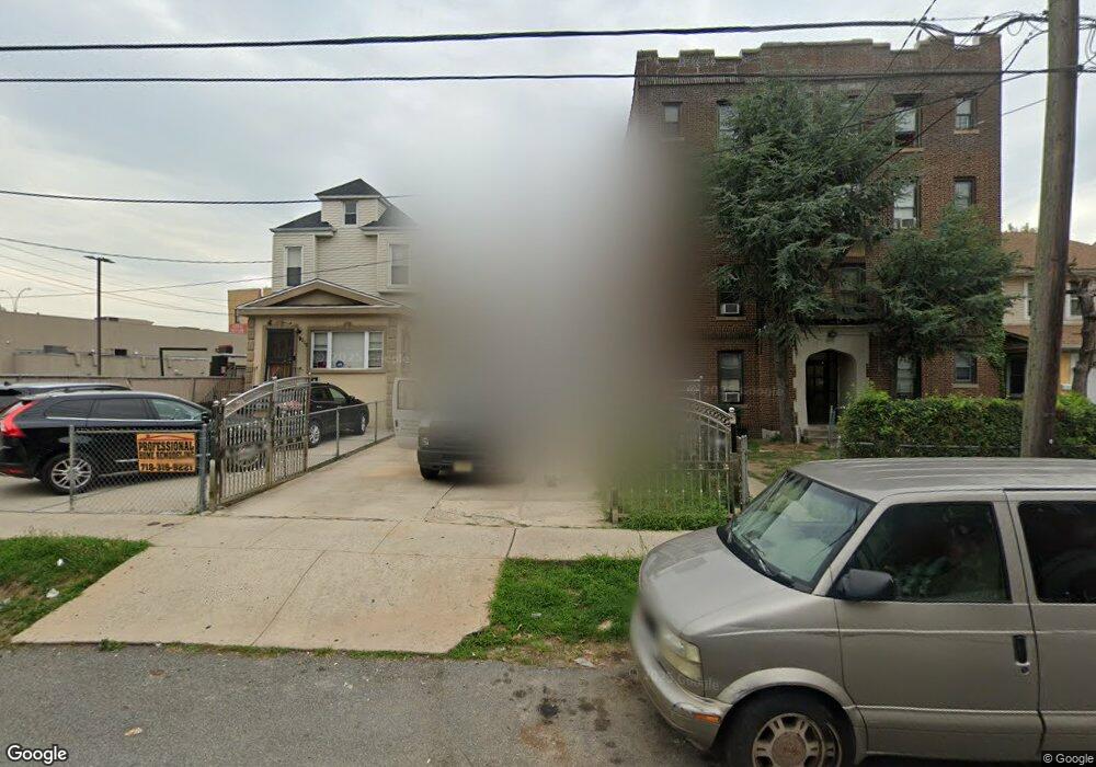 9119 195th St, Hollis, NY 11423 - photo 1