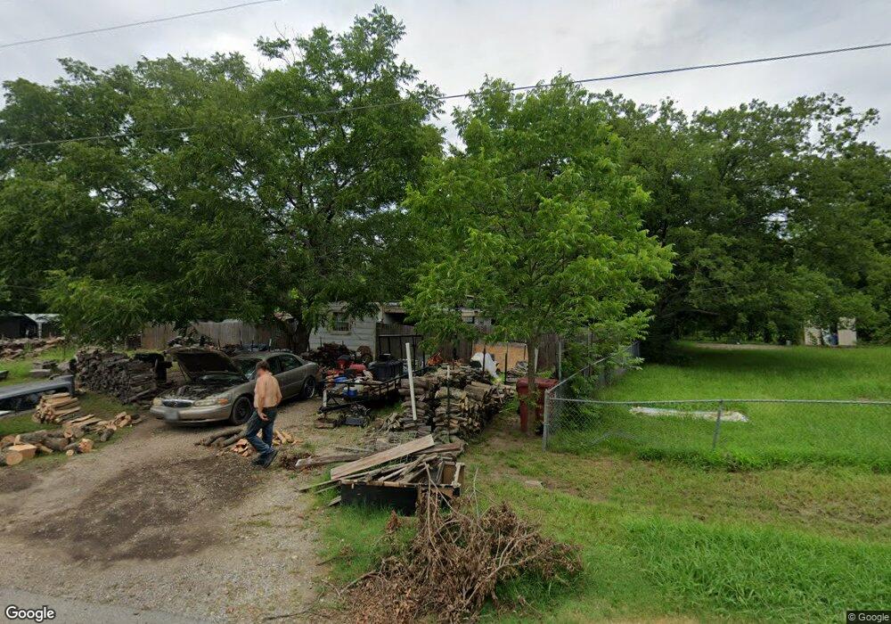 102 N Oak St, Ector, TX 75439 - photo 1