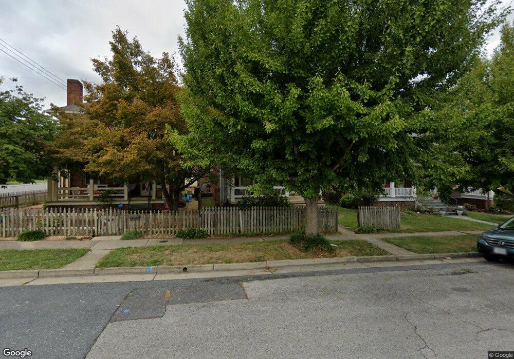 569 Chestnut Ave, Waynesboro, VA 22980 - photo 1