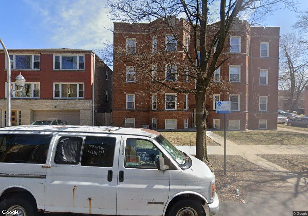 6305 N Richmond St unit P1, Chicago, IL 60659 - photo 1