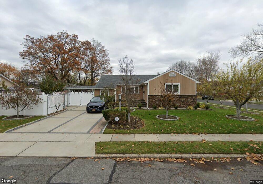 6 N Strathmore St, Valley Stream, NY 11581 - photo 1