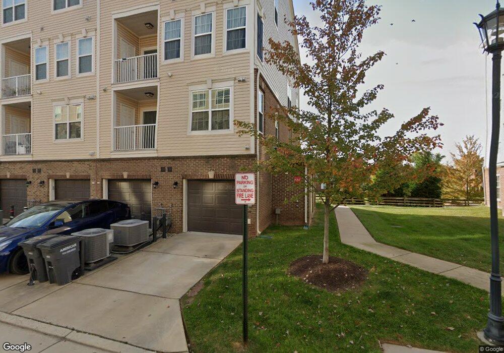 43487 Town Gate Square, Chantilly, VA 20152 - photo 1