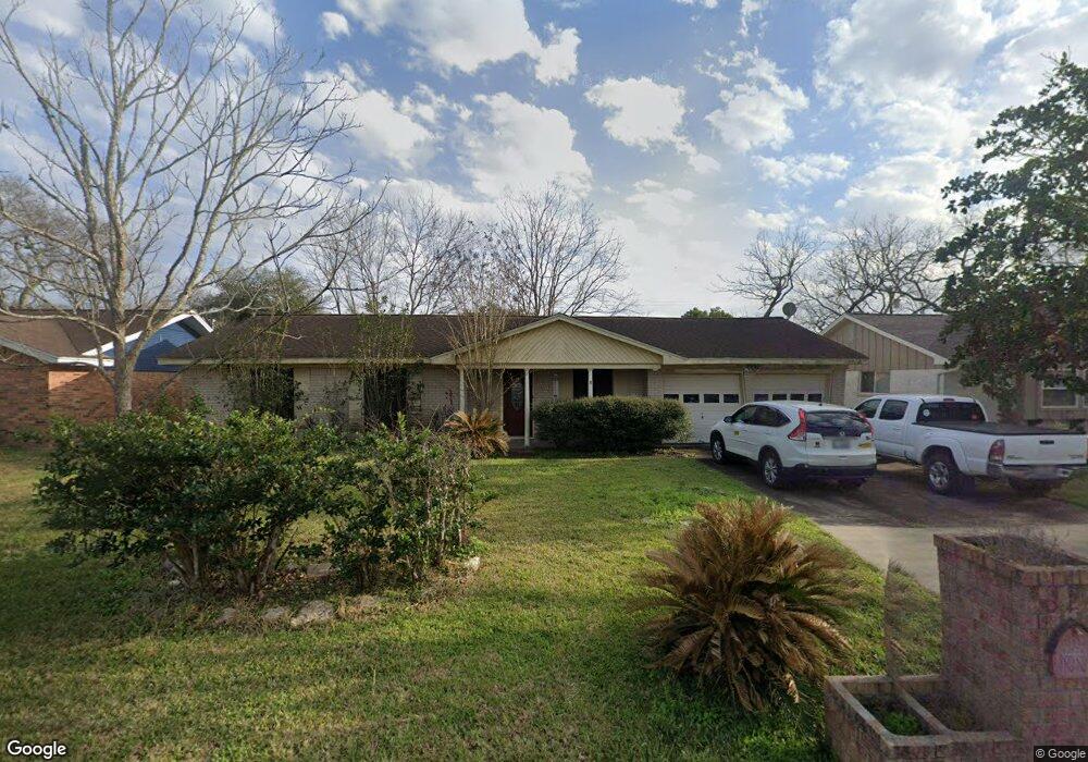324 Windsor Square, Alvin, TX 77511 - photo 1