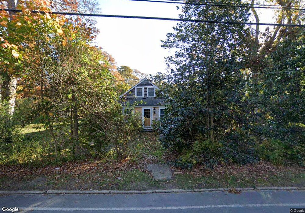 321 Franklin St, Vineyard Haven, MA 02568 - photo 1